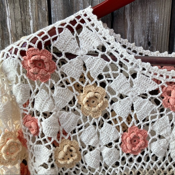 Floral Crochet Top M - Picture 3 of 6